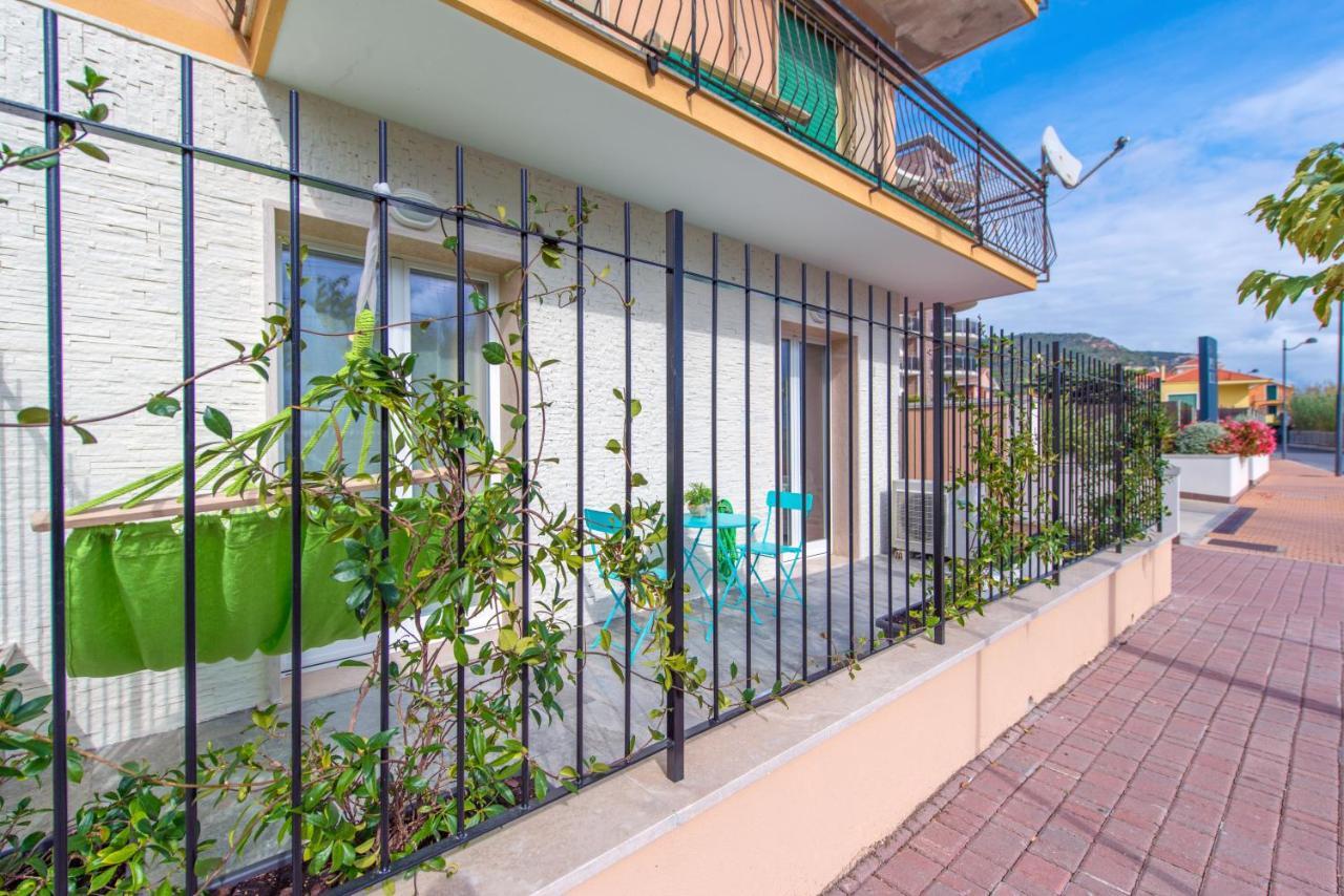 Babyaccommodation Family Comfort Ll Pietra Ligure Zewnętrze zdjęcie